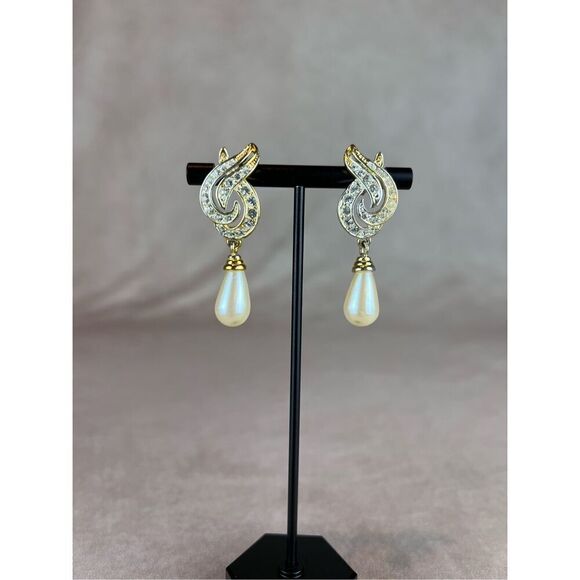 1980s Gold Tone Faux Pearl Earrings Marvella - Picture 1 of 8